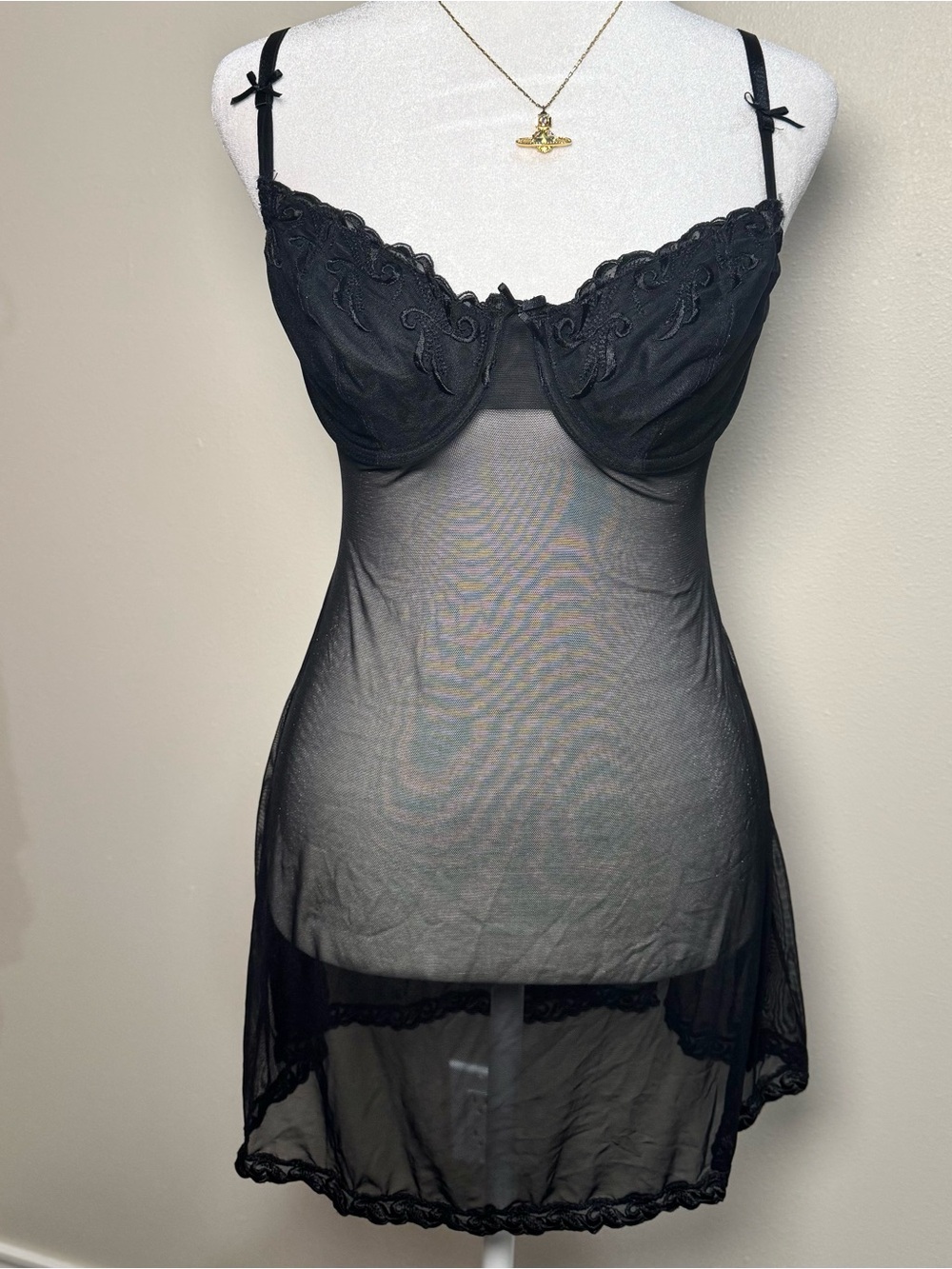 Victoria's Secret Black Sheer Lace 36C Romantic Gothic Small Vintage Slip